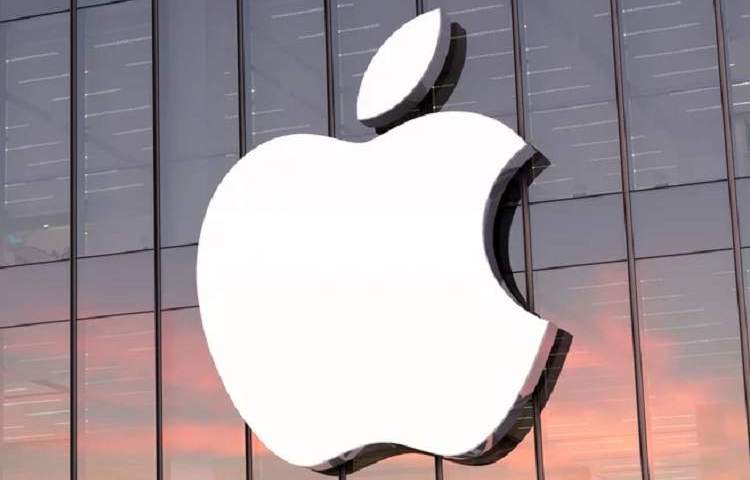 Apple accused of monopolising smartphone markets in US antitrust lawsuit