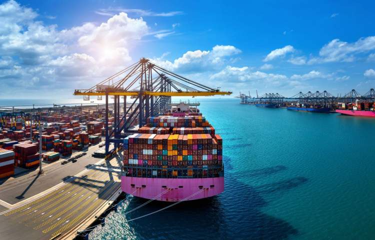 Dubai ranked first in the development index of the shipping center of the Arab world