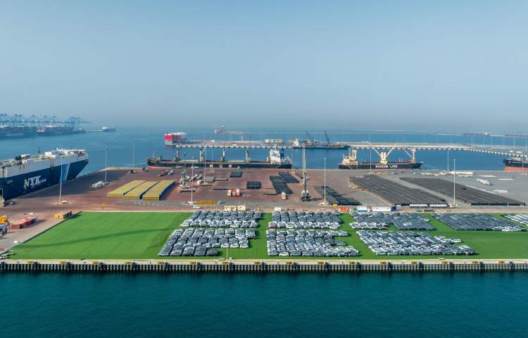 "Automobile Khalifa Port" announced a 30% increase in the volume of cars