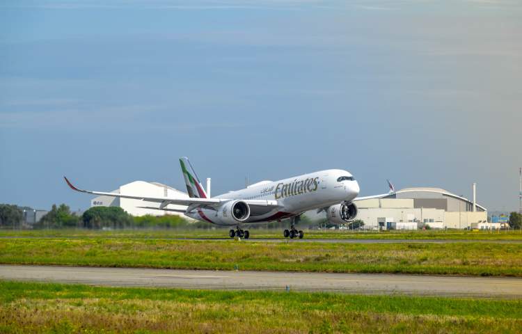 Emirates Airlines takes delivery of its first A350