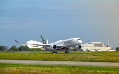 Emirates Airlines takes delivery of its first A350