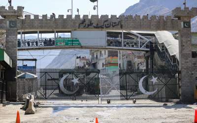 Afghanistan and Pakistan discuss reopening of Torkham crossing